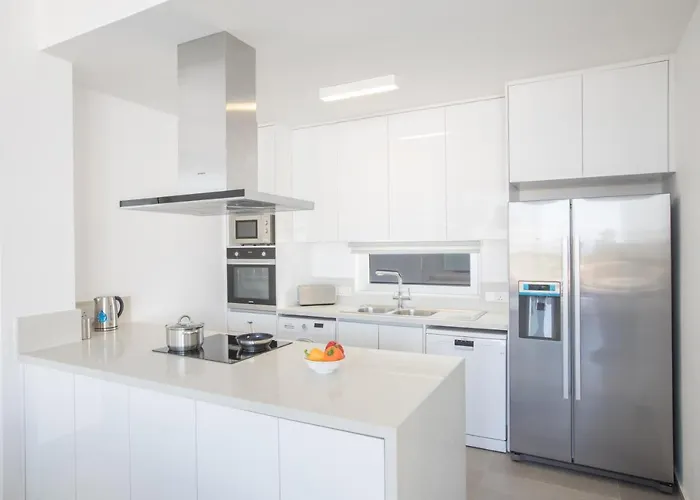 Olivine Ol5 * Protaras